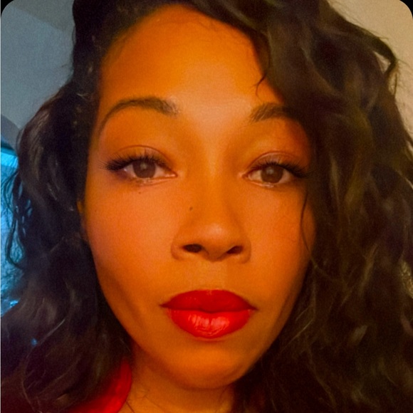 Meet your Posher, Danica - Picture 1 of 1